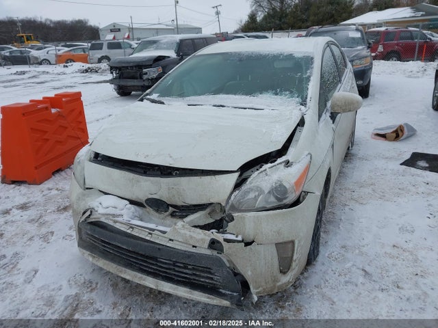 JTDKN3DU3F1933788 Toyota Prius