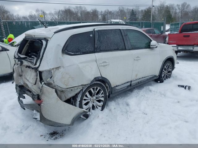 2016 MITSUBISHI OUTLANDER JA4AZ3A33GZ002152 Photo 3