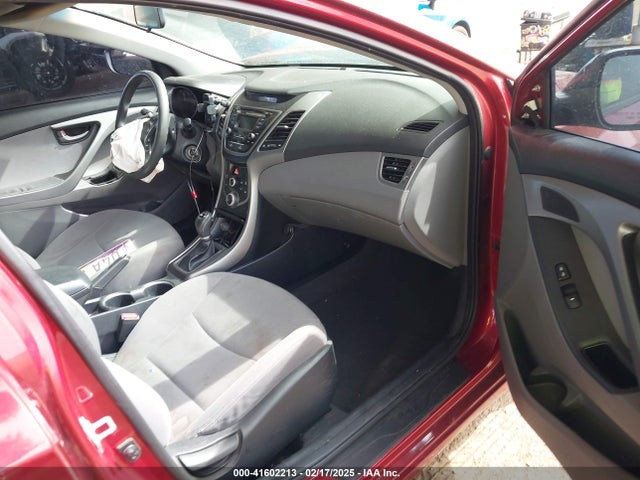 5NPDH4AE1FH594184 Hyundai ELANTRA SE