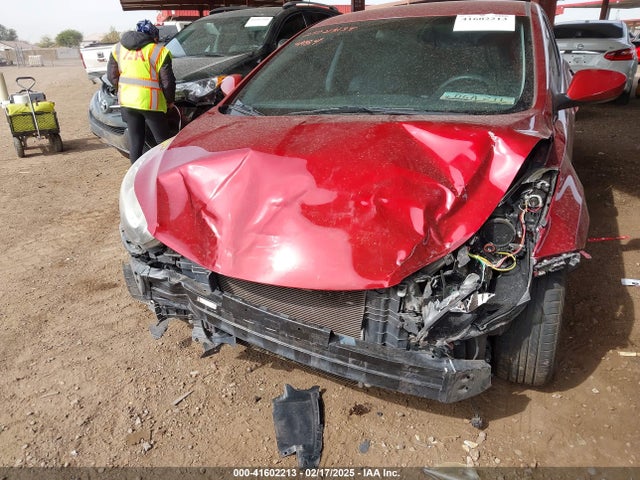 5NPDH4AE1FH594184 Hyundai ELANTRA SE