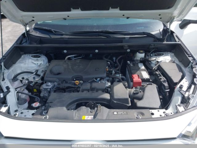 2T3P1RFV5RC455147 Toyota Rav4 Xle