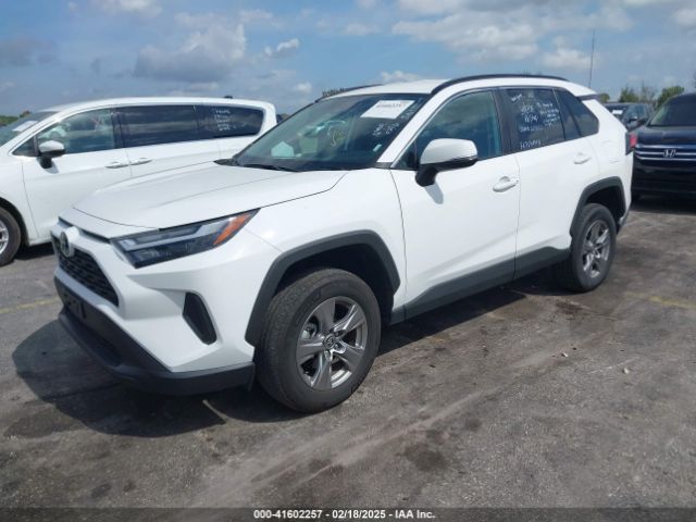 2T3P1RFV5RC455147 Toyota Rav4 Xle