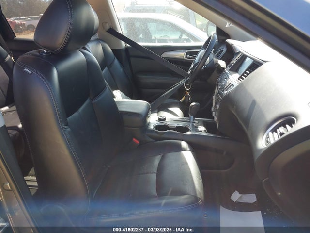 5N1DR2MM5KC612594 Nissan Pathfinder Sl