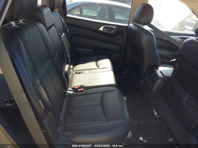 5N1DR2MM5KC612594 Nissan Pathfinder Sl