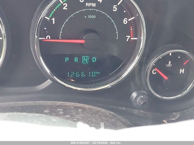 1C4HJWDG2FL592793 Jeep Wrangler Unlimited Freedom Edition