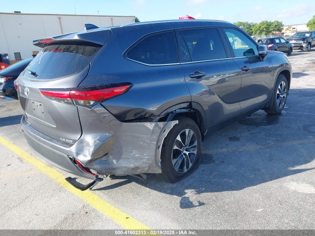Toyota Highlander Xle 2023 5TDKDRBH4PS045261 Image 4