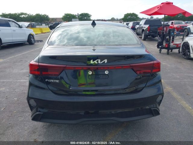 3KPF24AD1PE550452 KIA Forte Lxs