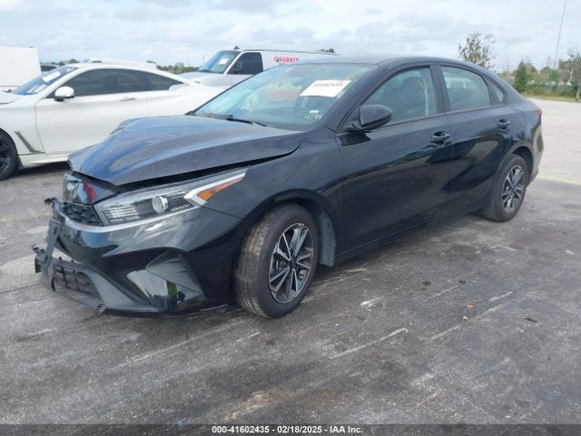 3KPF24AD1PE550452 KIA Forte Lxs