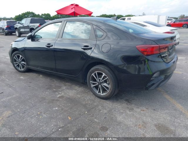 3KPF24AD1PE550452 KIA Forte Lxs
