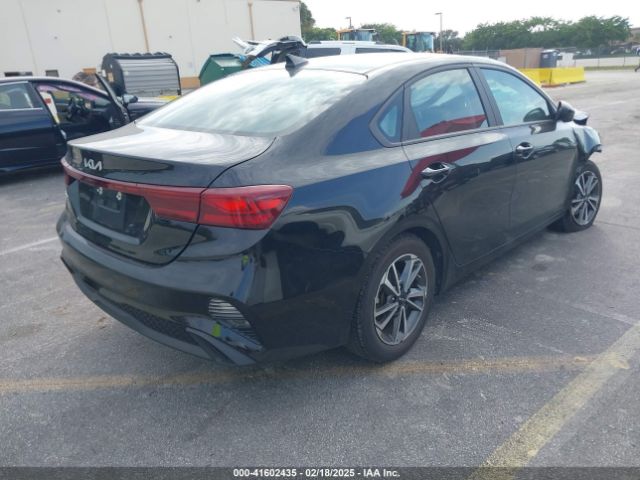 3KPF24AD1PE550452 KIA Forte Lxs