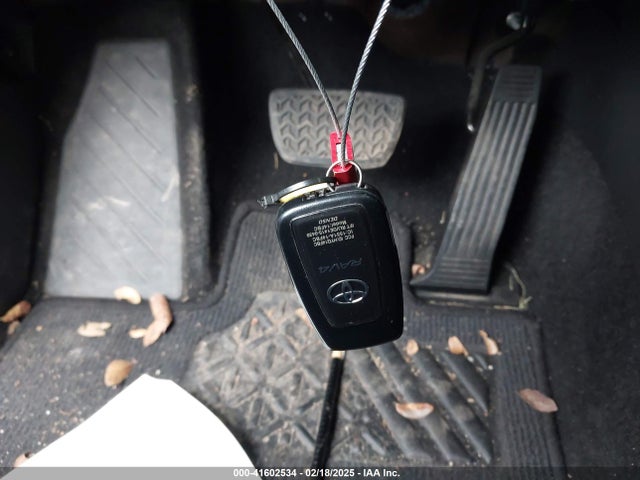 Toyota Rav4 Xle 2021 2T3W1RFVXMC121202 Image 11