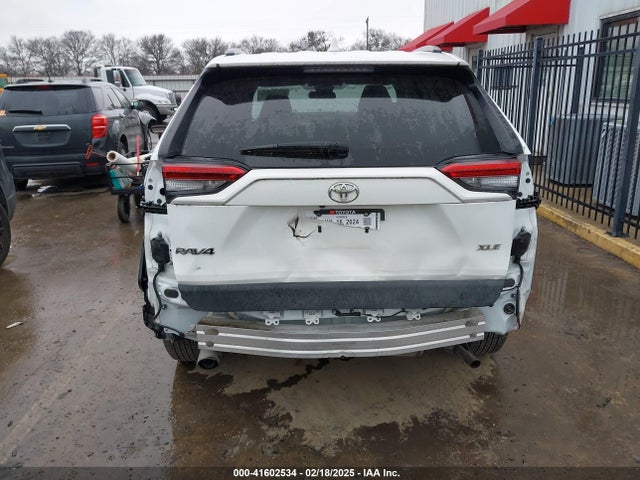Toyota Rav4 Xle 2021 2T3W1RFVXMC121202 Image 6