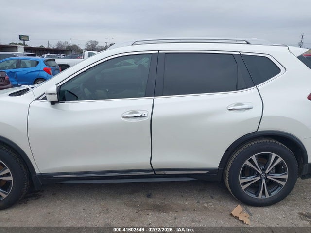 5N1AT2MT6JC806996 Nissan Rogue Sl