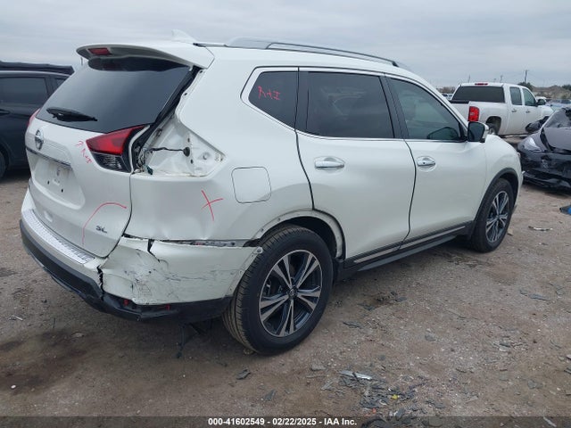 5N1AT2MT6JC806996 Nissan Rogue Sl