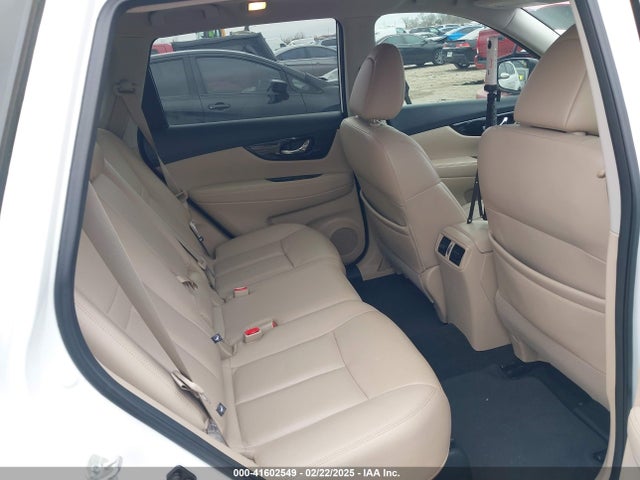 5N1AT2MT6JC806996 Nissan Rogue Sl