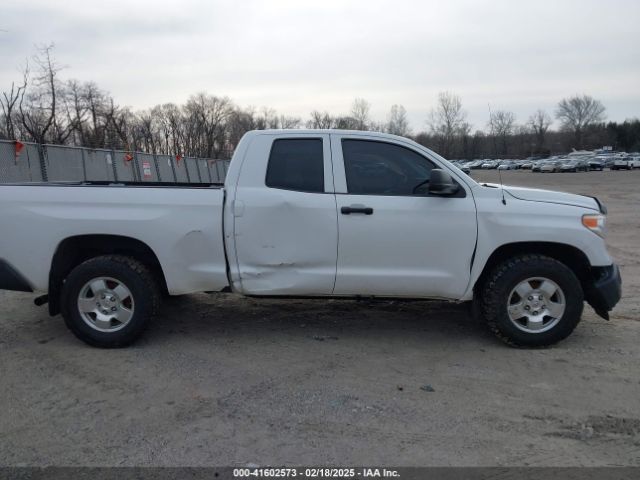 5TFUM5F1XHX071440 Toyota Tundra Sr 4.6l V8