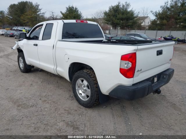 5TFUM5F1XHX071440 Toyota Tundra Sr 4.6l V8