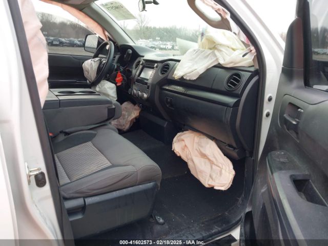 5TFUM5F1XHX071440 Toyota Tundra Sr 4.6l V8