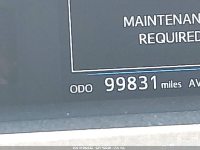 JTDZN3EU1FJ025627 Toyota PRIUS V