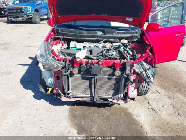 JTDZN3EU1FJ025627 Toyota PRIUS V