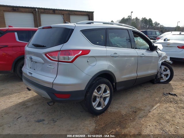 1FMCU0GX9GUA13381 Ford ESCAPE SE