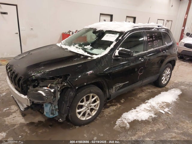 1C4PJLCB1FW782261 Jeep Cherokee Latitude