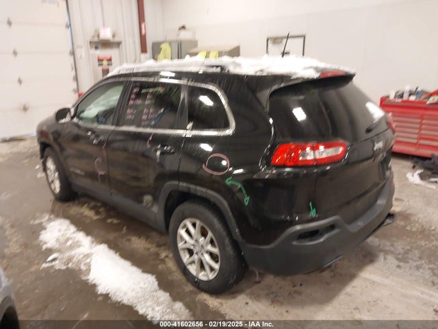 1C4PJLCB1FW782261 Jeep Cherokee Latitude