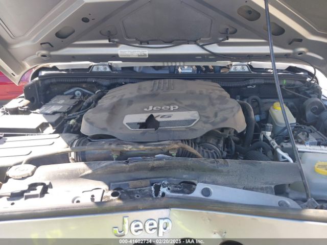 1C4HJWDG9FL528623 Jeep Wrangler Unlimited Sport