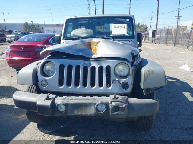 1C4HJWDG9FL528623 Jeep Wrangler Unlimited Sport