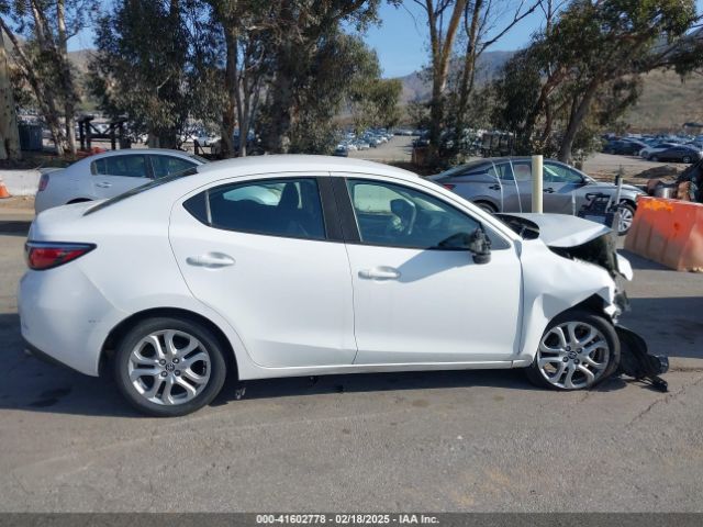 3MYDLBYV1HY166499 Toyota YARIS IA