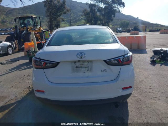 3MYDLBYV1HY166499 Toyota YARIS IA