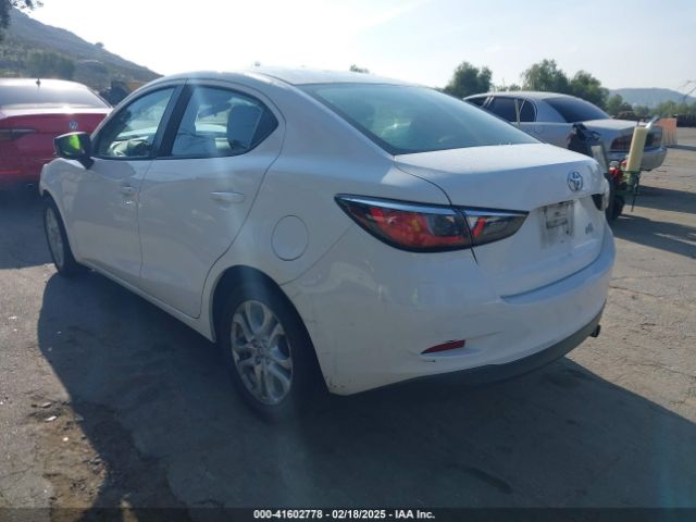3MYDLBYV1HY166499 Toyota YARIS IA
