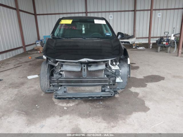 KL7CJKSB8MB360595 Chevrolet Trax Fwd Ls