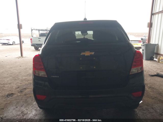 KL7CJKSB8MB360595 Chevrolet Trax Fwd Ls