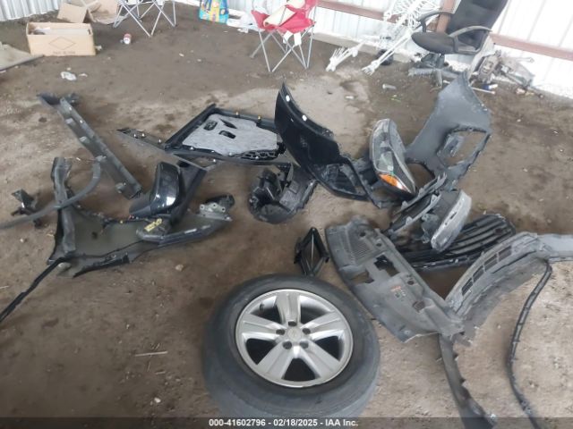 KL7CJKSB8MB360595 Chevrolet Trax Fwd Ls