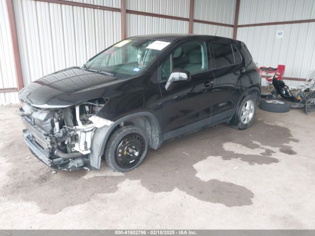 KL7CJKSB8MB360595 Chevrolet Trax Fwd Ls