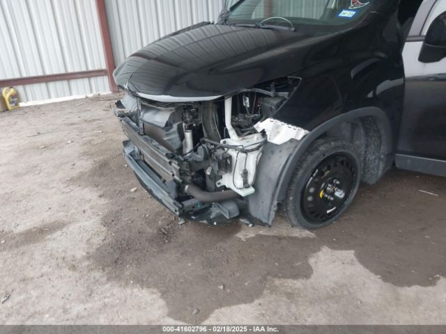 KL7CJKSB8MB360595 Chevrolet Trax Fwd Ls