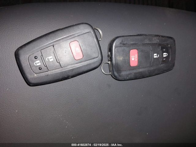 JTDKAMFU6N3189167 Toyota Prius Limited