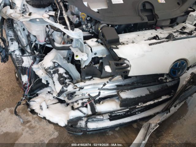 JTDKAMFU6N3189167 Toyota Prius Limited