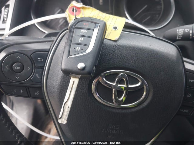 4T1B11HK2KU270839 Toyota CAMRY SE