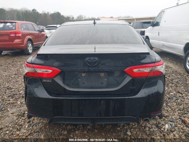 4T1B11HK2KU270839 Toyota CAMRY SE