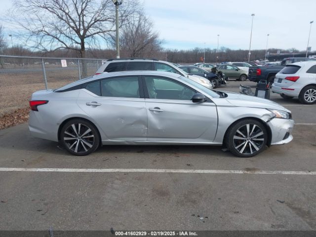 1N4BL4CV9NN327401 Nissan Altima Sr Fwd