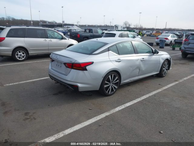 1N4BL4CV9NN327401 Nissan Altima Sr Fwd