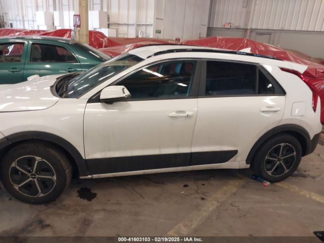 KNDCR3LE8R5127624 KIA NIRO EX