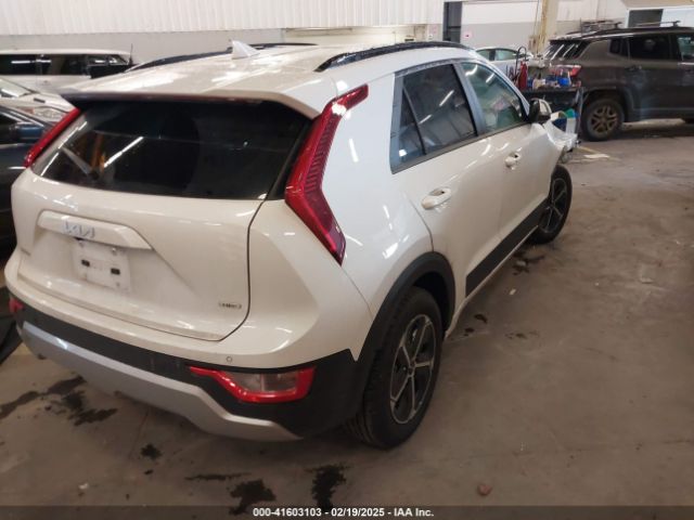 KNDCR3LE8R5127624 KIA NIRO EX