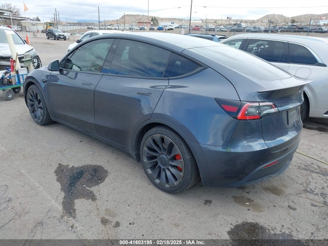2021 TESLA MODEL Y 5YJYGDEF4MF093227 Photo 2