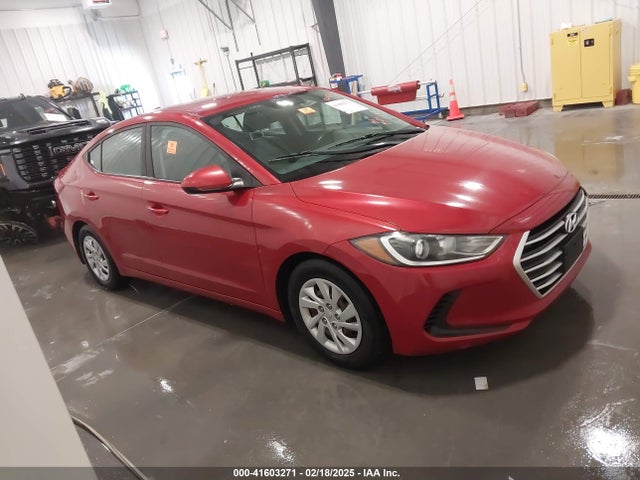 2017 5NPD74LF1HH192211 main image