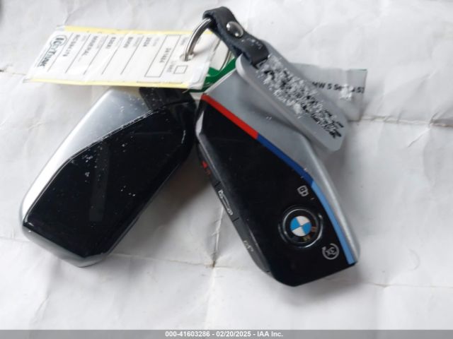 WBA53FJ06RCS94379 BMW 530 I Xdrive