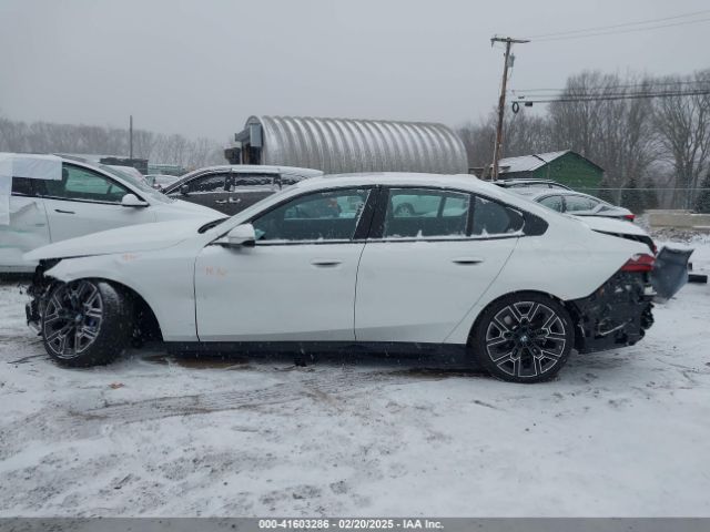 WBA53FJ06RCS94379 BMW 530 I Xdrive