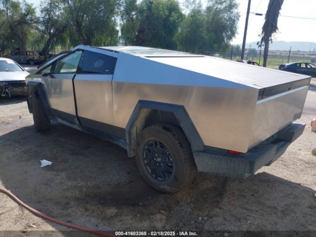 7G2CEHED1SA061543 Tesla Cybertruck All-wheel Drive